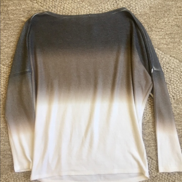 Sweater - Picture 4 of 4